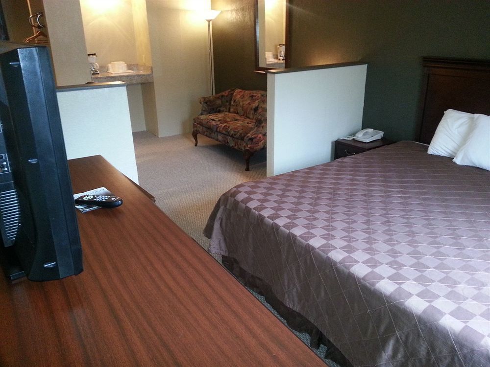 Americourt Hotel And Suites - Elizabethton ภายนอก รูปภาพ